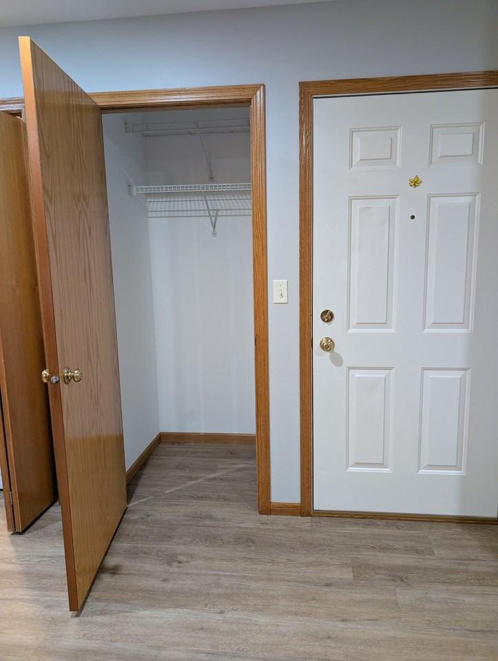 933 Country Club Dr #935 - Photo 4 of 13