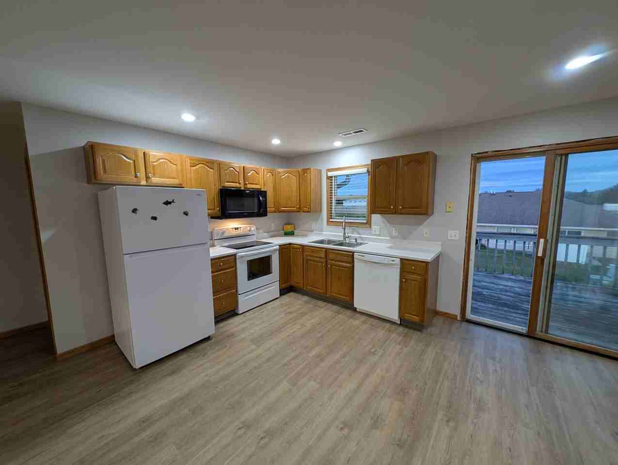 933 Country Club Dr #935 - Photo 7 of 13