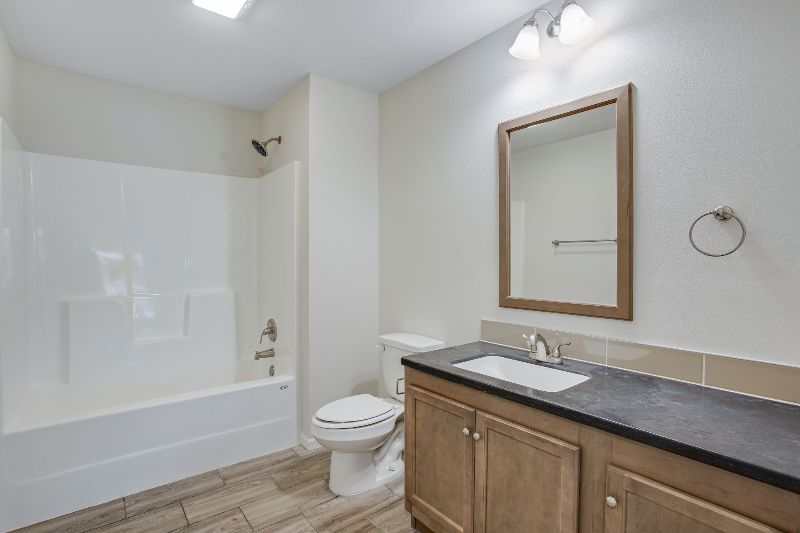 305 Evans St - Photo 3 of 7