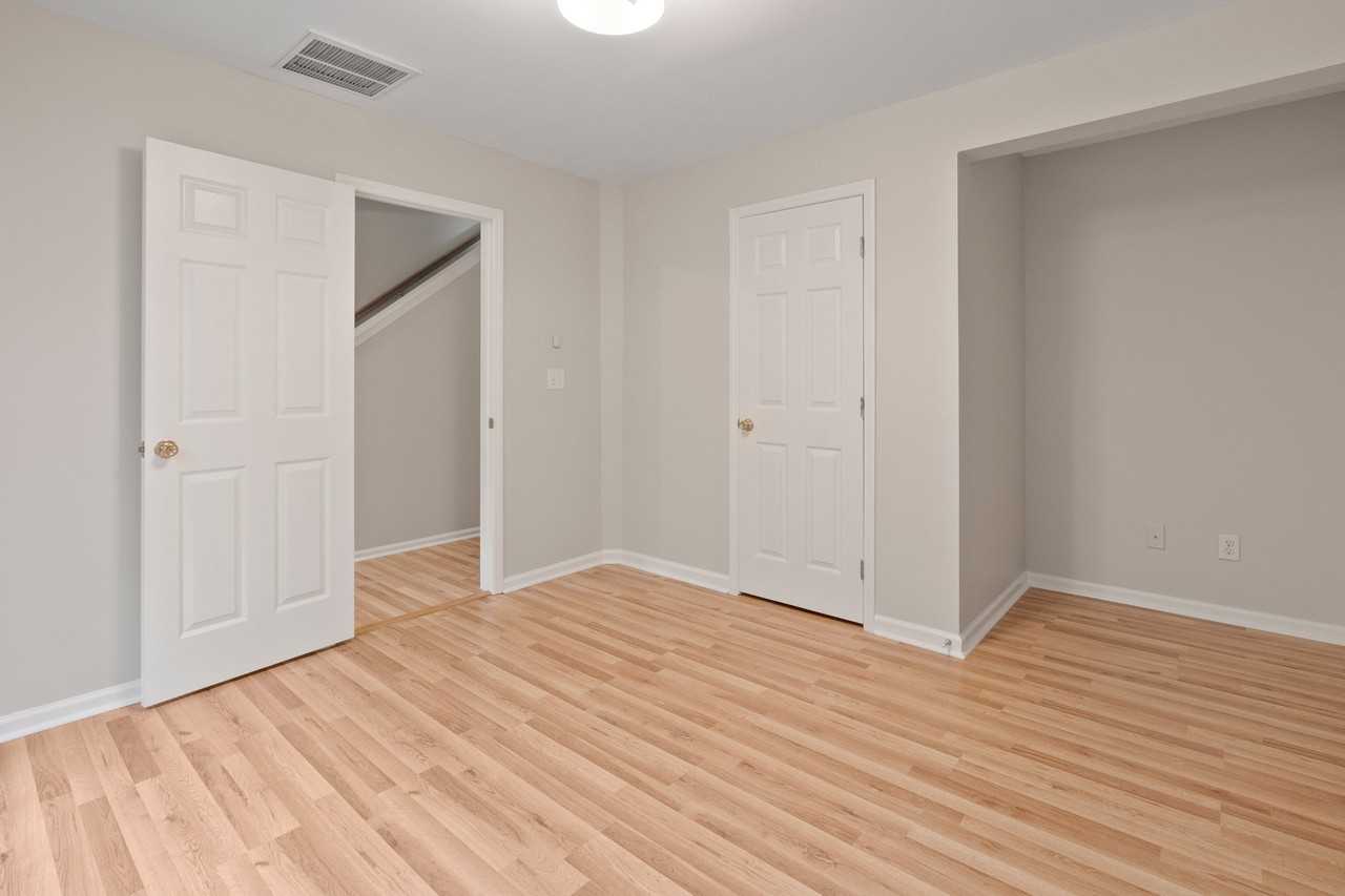 8177 Millwright Ln - Photo 5 of 25