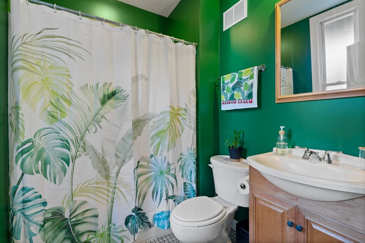 1931 N Richmond St #1 - Photo 6 of 20