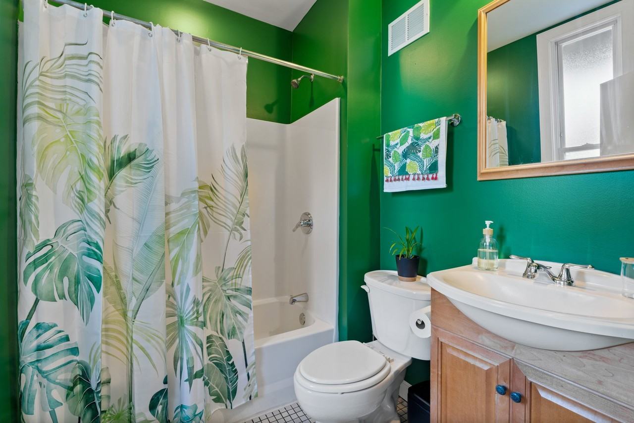 1931 N Richmond St #1 - Photo 7 of 20