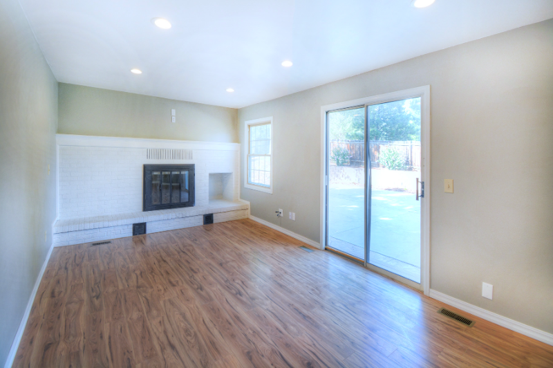 6423 Dillon Cir - Photo 6 of 16