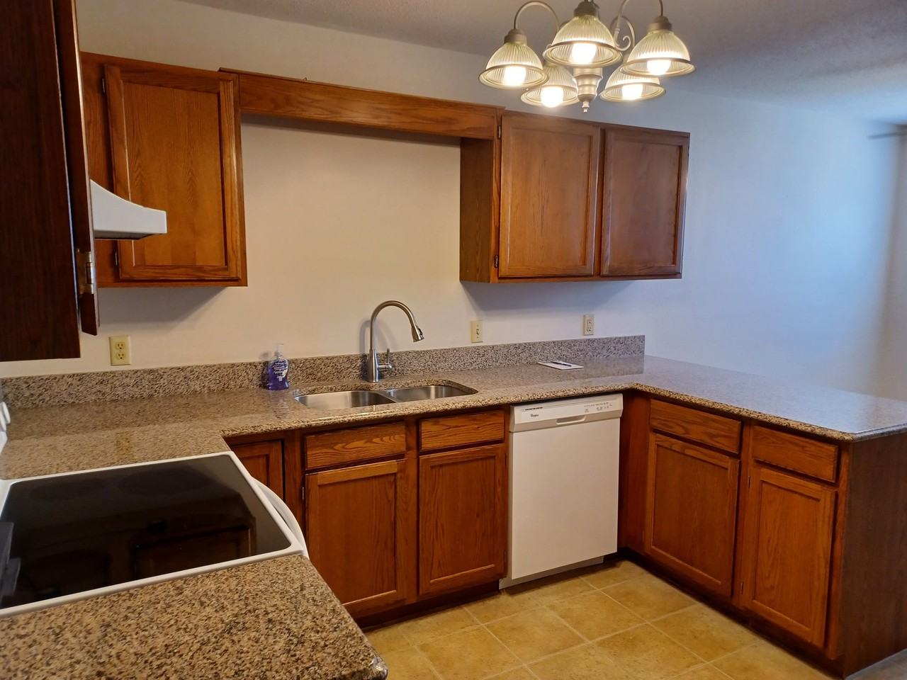 24 Christine Dr - Photo 6 of 8