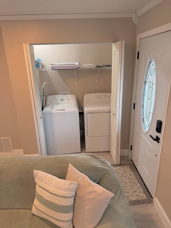 127 Hidden Lake Dr - Photo 2 of 17
