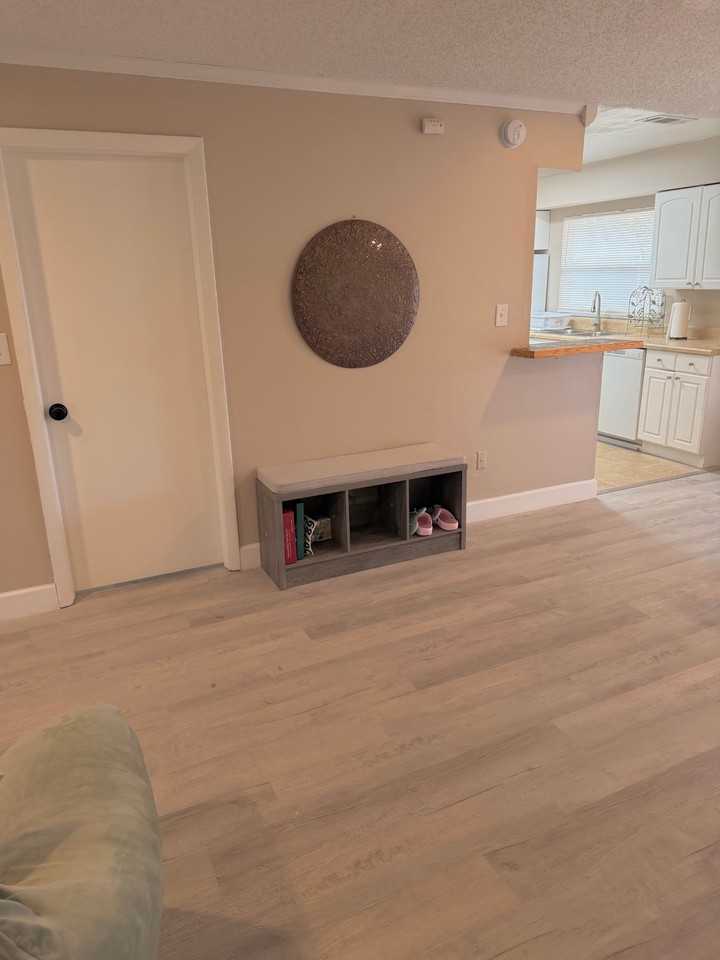 127 Hidden Lake Dr - Photo 3 of 17