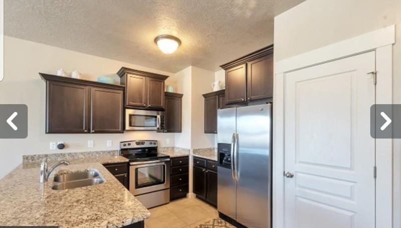 133 E Carbonell Way - Photo 2 of 10