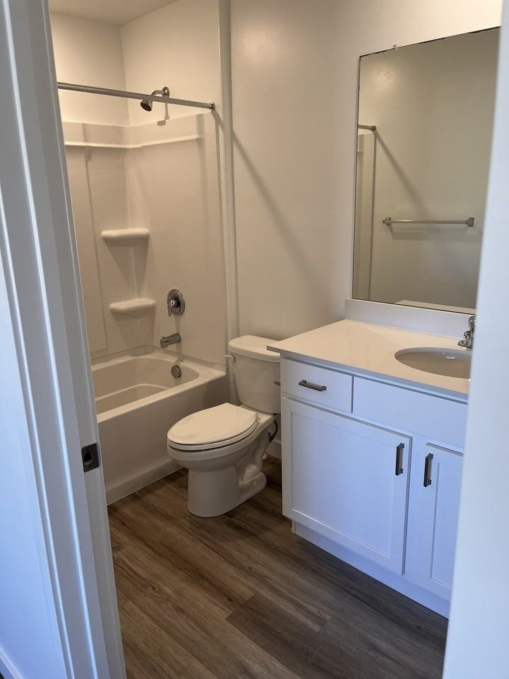 1022 W Broadleaf Dr - Photo 7 of 18