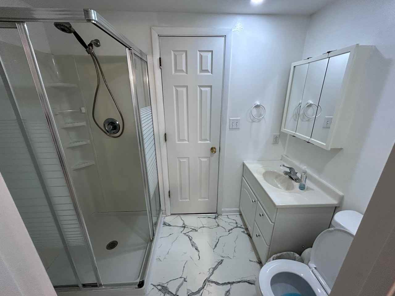 1127 Anderson Ave - Photo 5 of 12