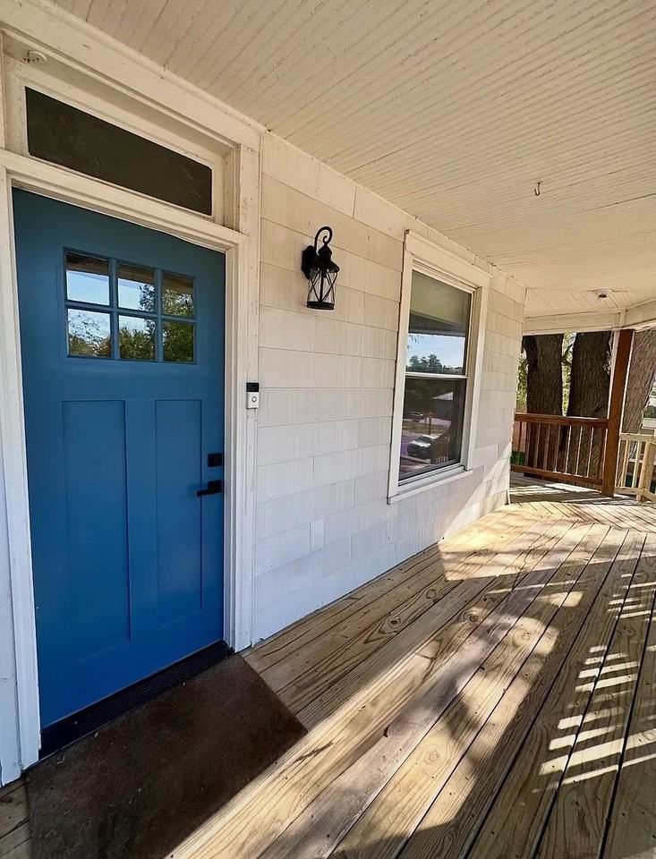3077 S 16th St - Photo 2 of 20