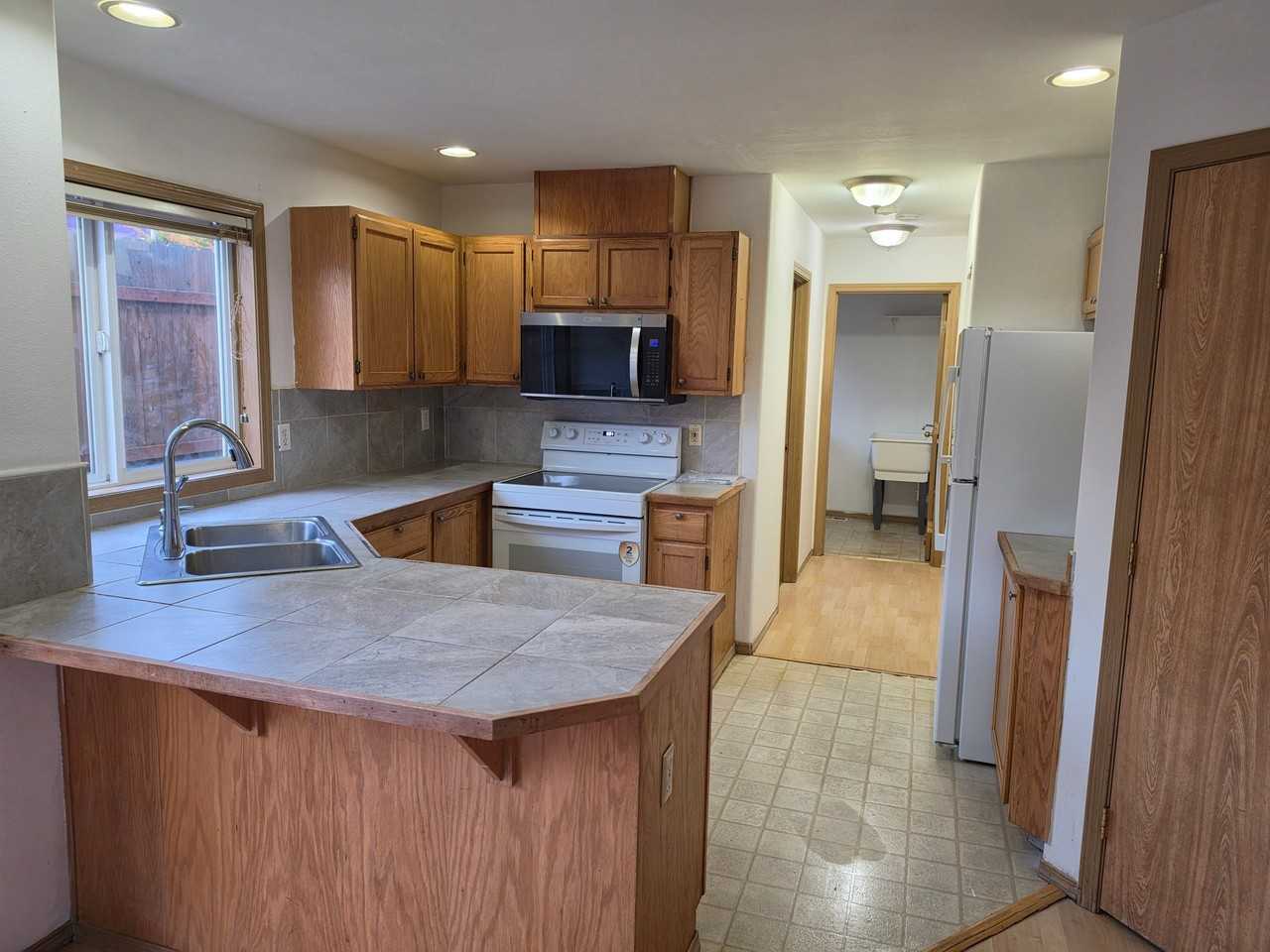 3326 S 301st Pl - Photo 2 of 2