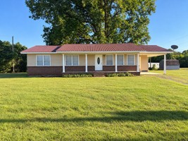 featured image of 1562 Lowery Rd Ne