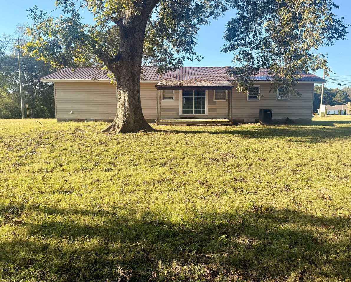 1562 Lowery Rd Ne - Photo 2 of 10