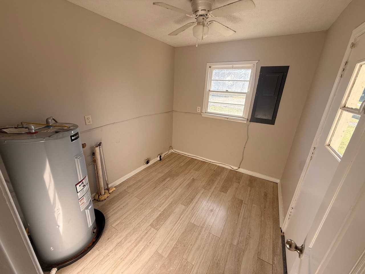 1562 Lowery Rd Ne - Photo 6 of 10