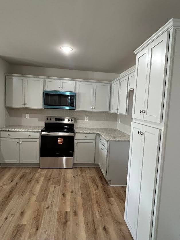404 Grand Oaks Dr - Photo 4 of 16