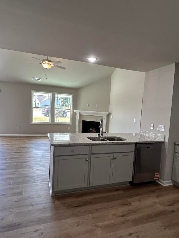 404 Grand Oaks Dr - Photo 5 of 16