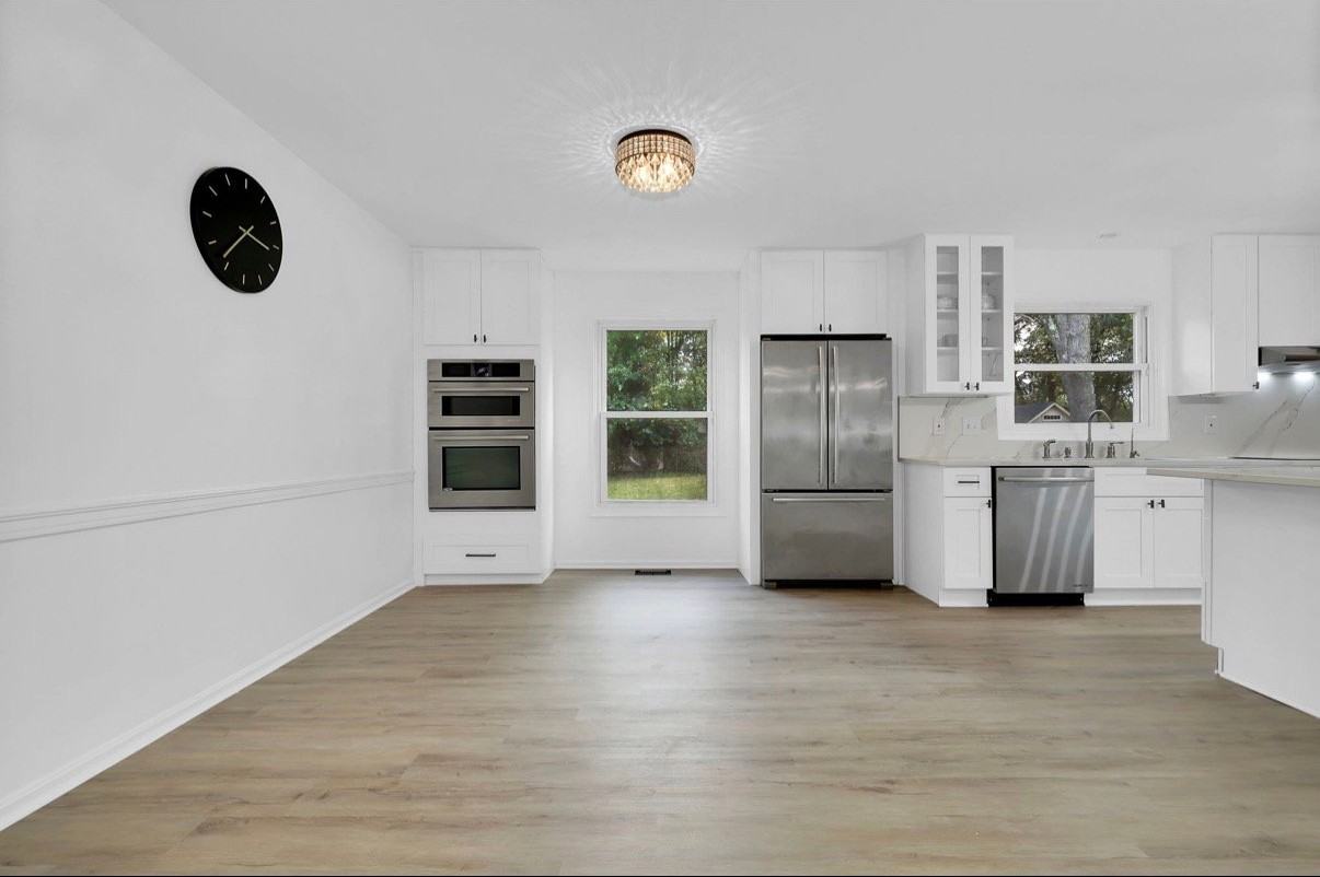 17105 Amity Dr - Photo 4 of 20