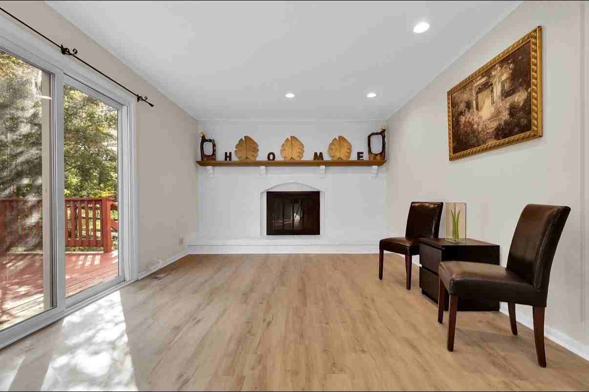17105 Amity Dr - Photo 6 of 20