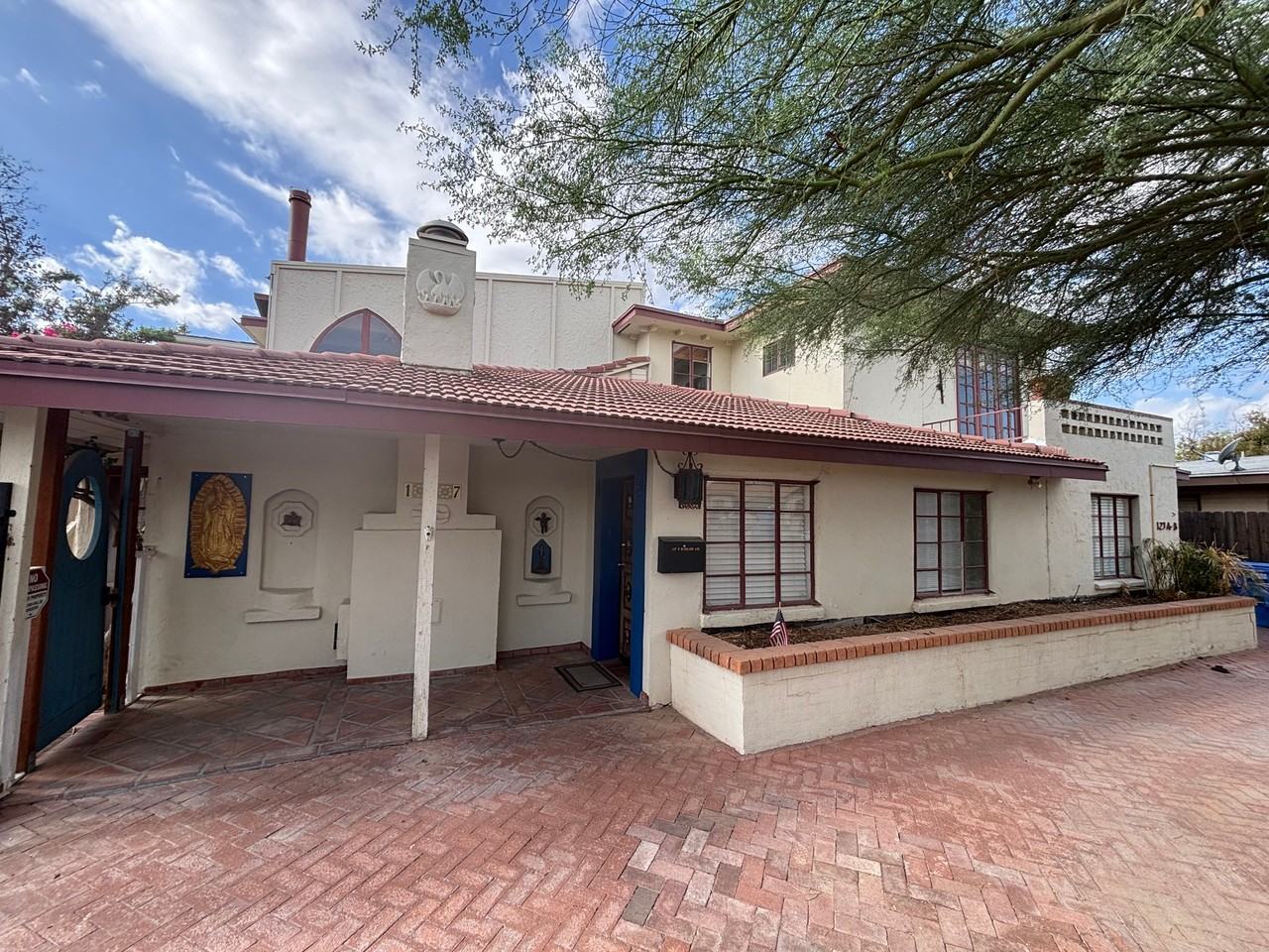 127 W Highland Ave