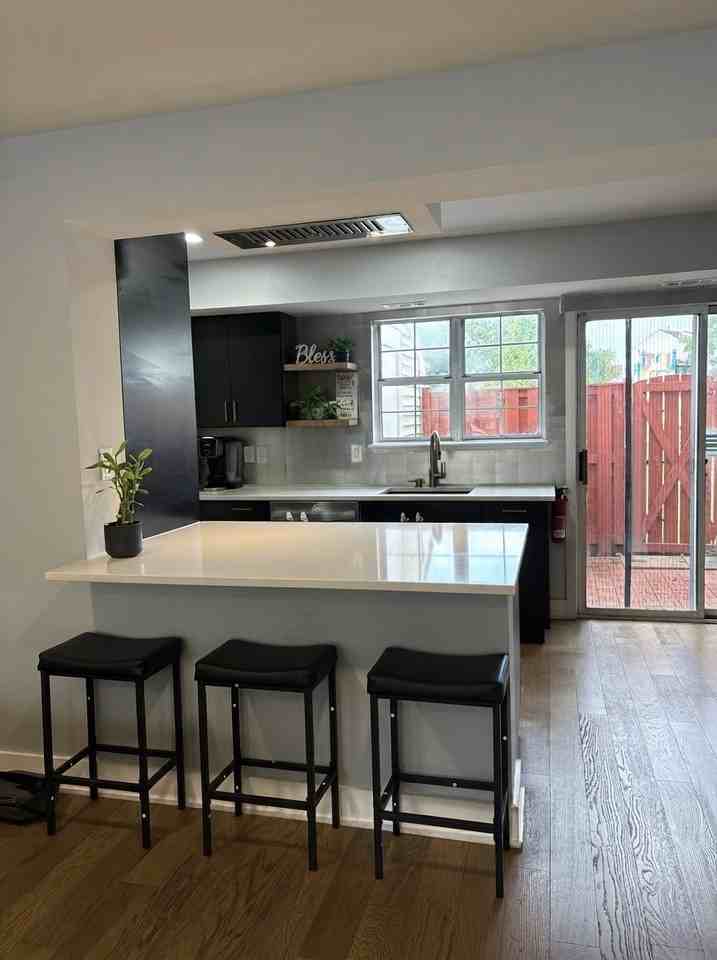 46703 Atwood Sq - Photo 2 of 10