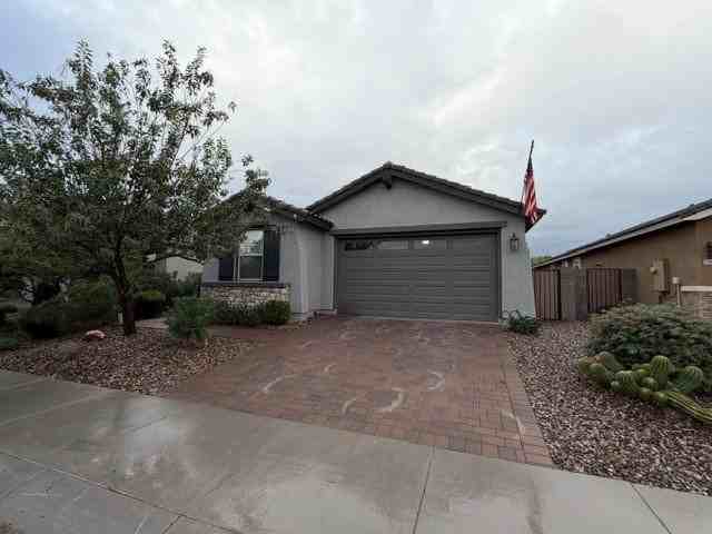2949 W New River Dr