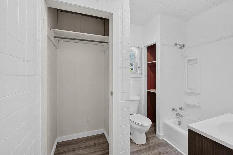 308 N State St - Photo 6 of 16