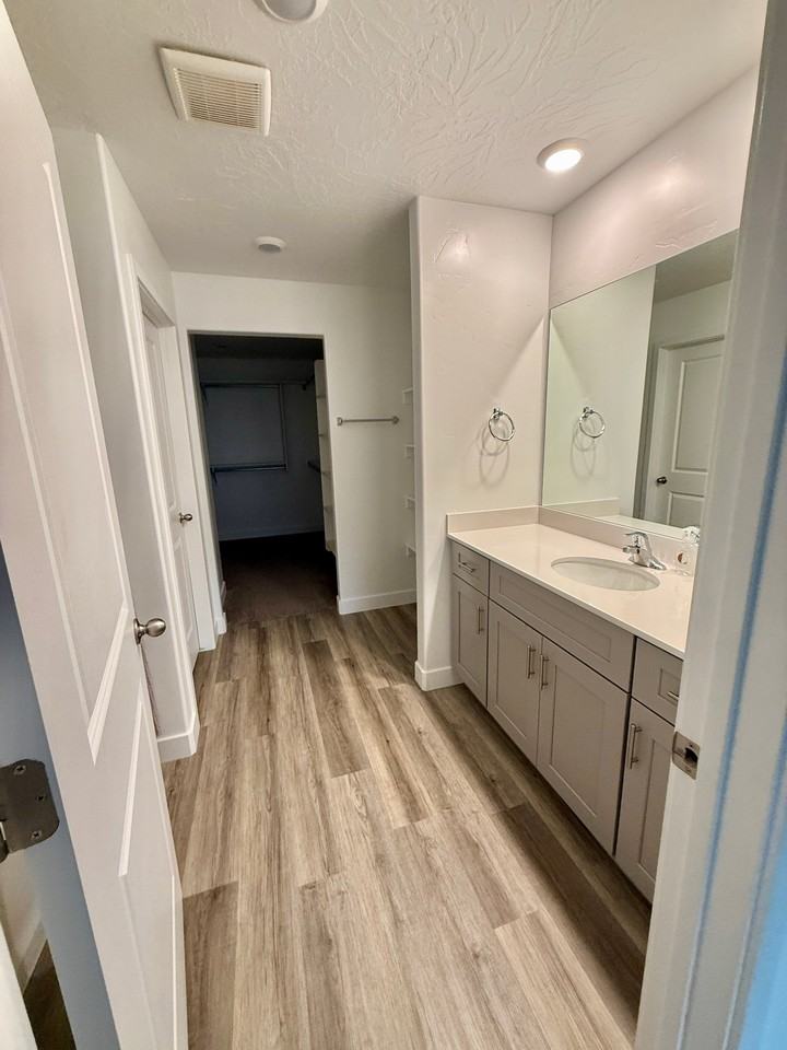 1743 S Wolverine Way - Photo 4 of 13