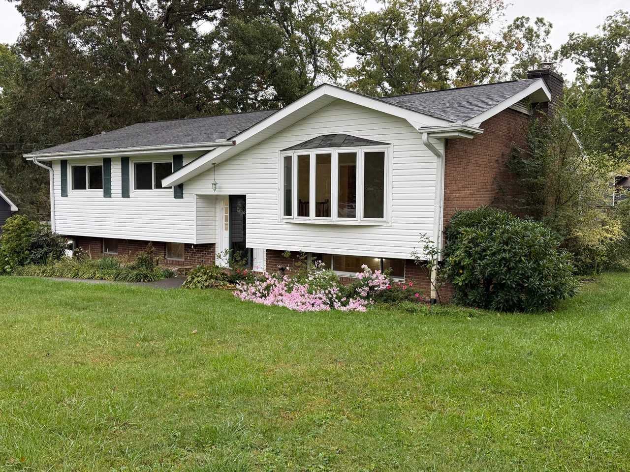 1 Belmont Dr - Photo 2 of 20