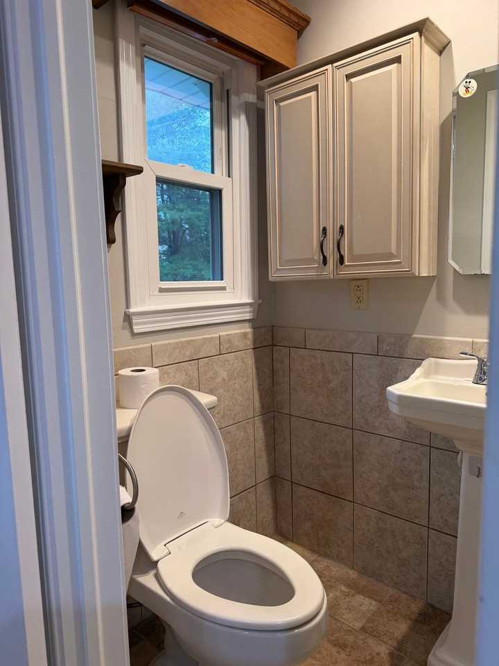 1 Belmont Dr - Photo 7 of 20