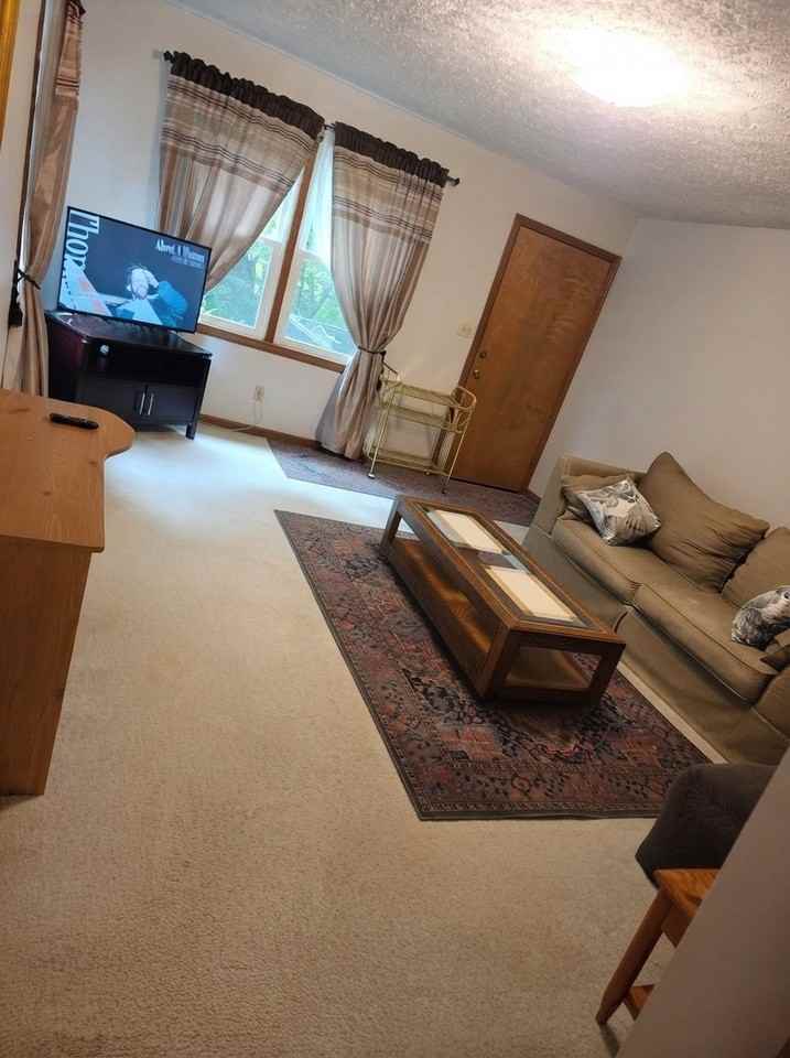 109 Amhurst Ln #1 - Photo 3 of 15