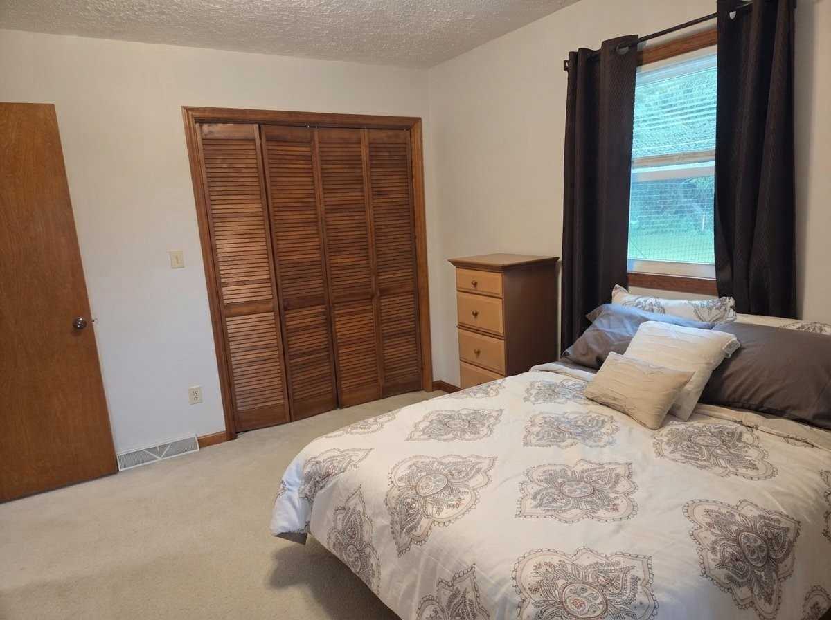 109 Amhurst Ln #1 - Photo 6 of 15
