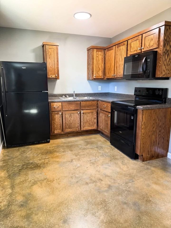 77 Alverson Ln #7 - Photo 2 of 7