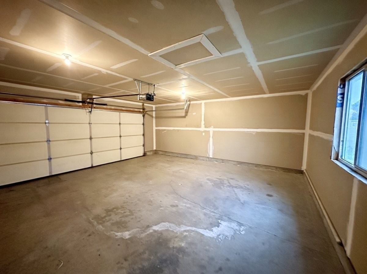 2170 Sw - Photo 5 of 14