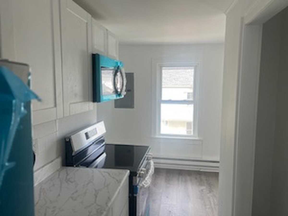 21 Cotton St #3 - Photo 2 of 12