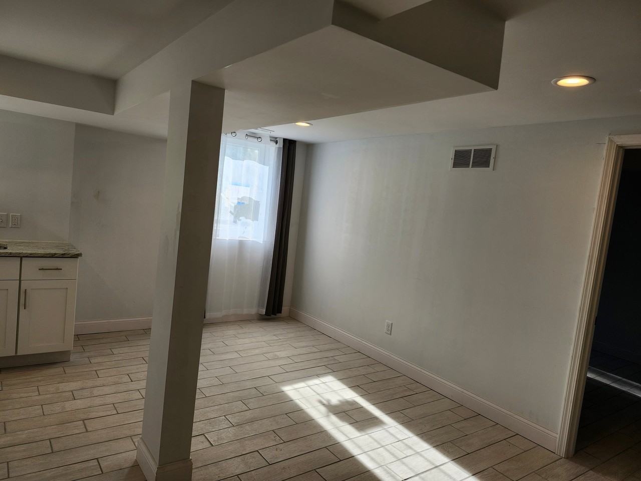 3082 Norcott Dr #B - Photo 3 of 18