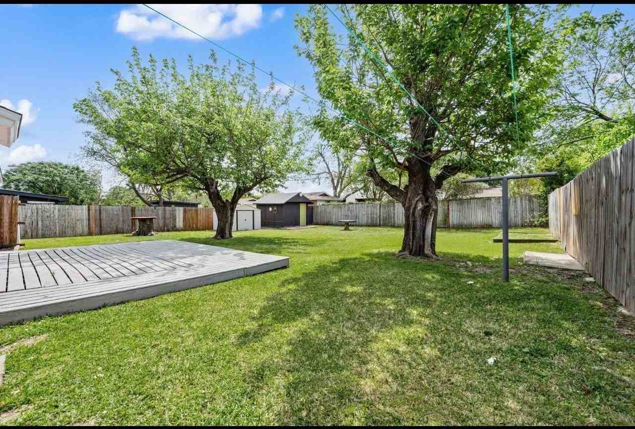 2805 Yates St - Photo 5 of 20