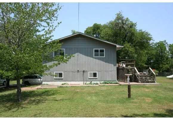7171 Se Center Rd - Photo 2 of 19