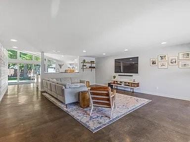 1925 E Osage Orange Ave - Photo 3 of 20