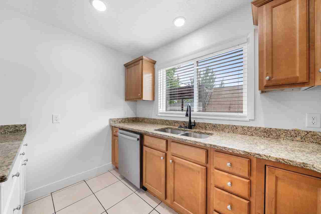1154 E Glorieta Dr - Photo 6 of 20