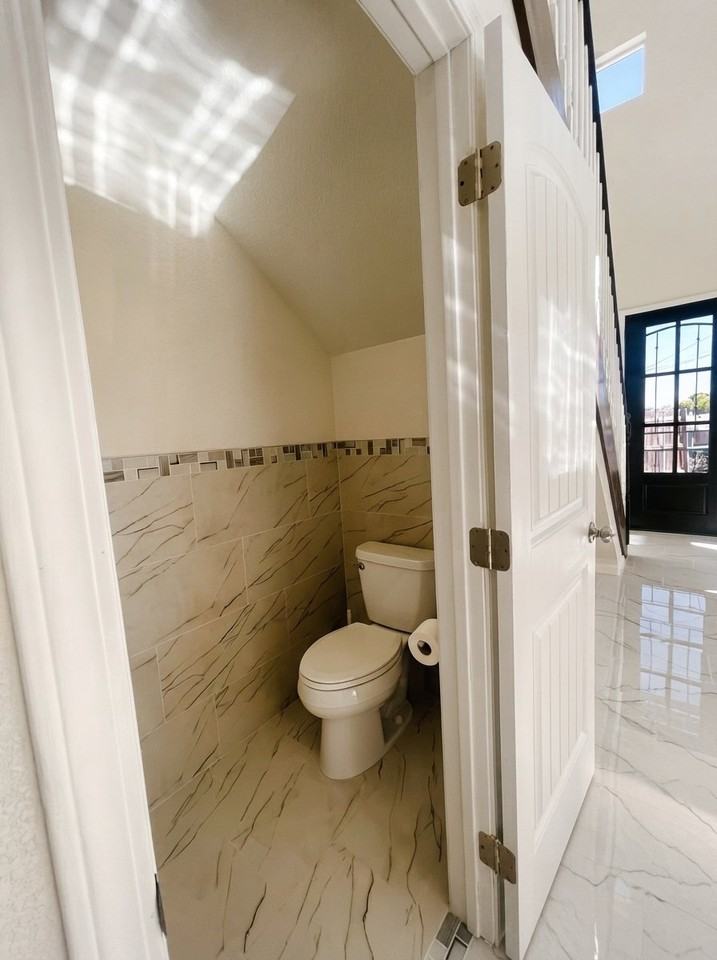 3805 Boren St - Photo 5 of 16