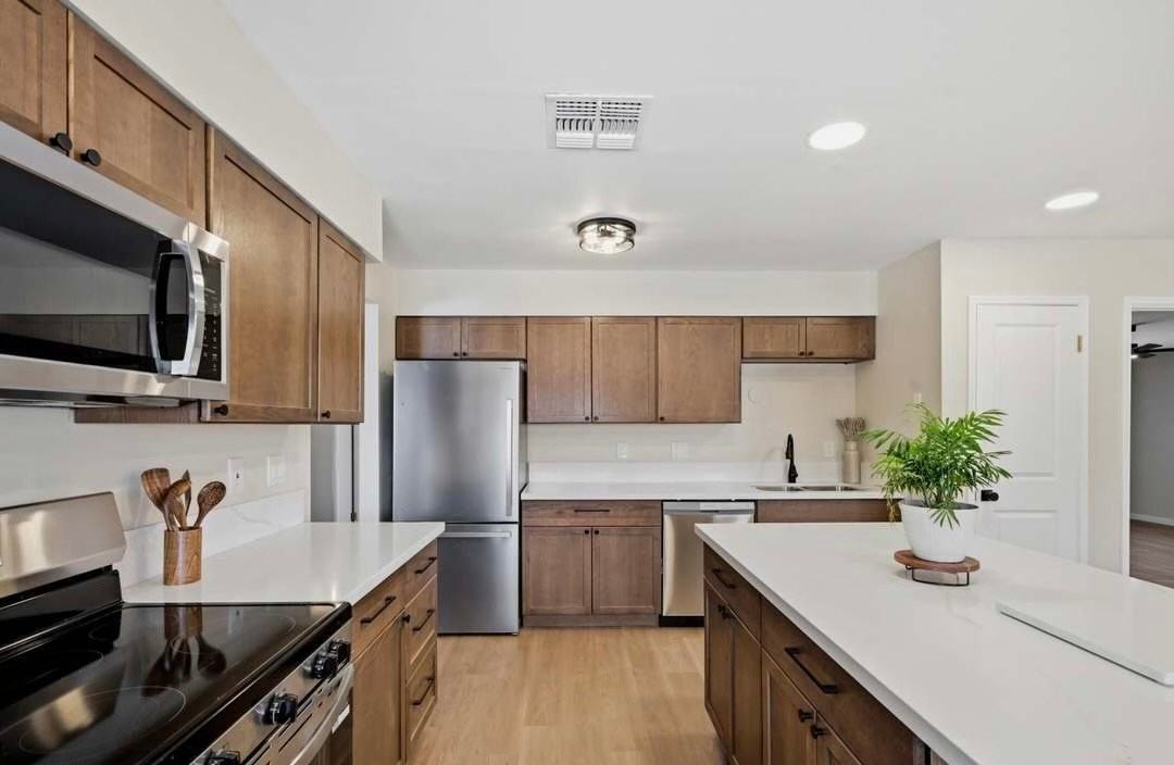 252 E 9th Dr - Photo 5 of 10