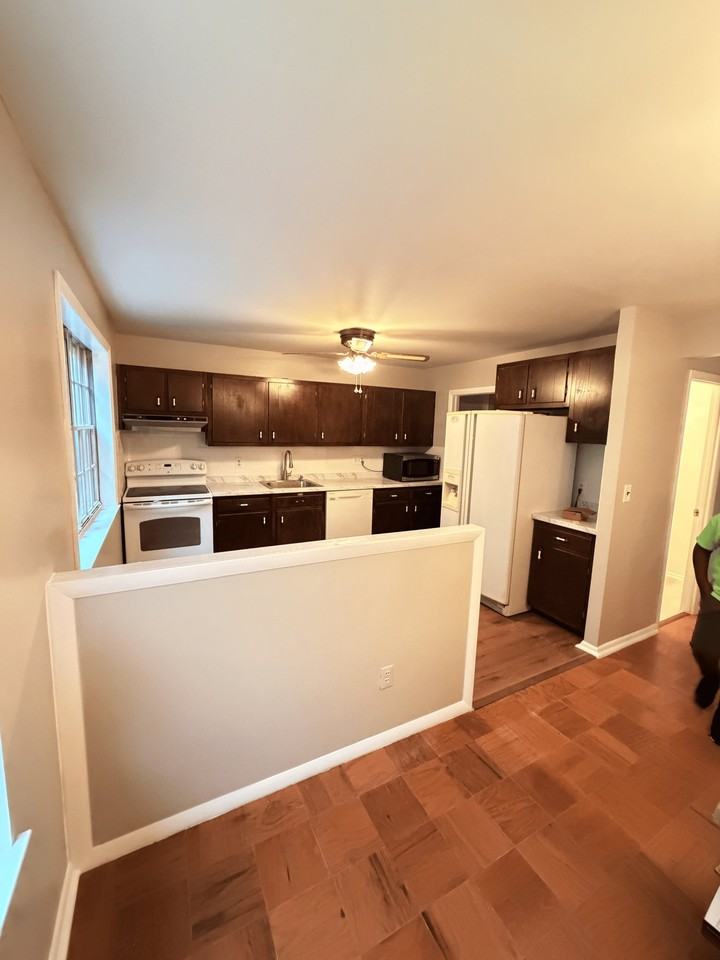 616 Yorkshire Dr - Photo 6 of 20