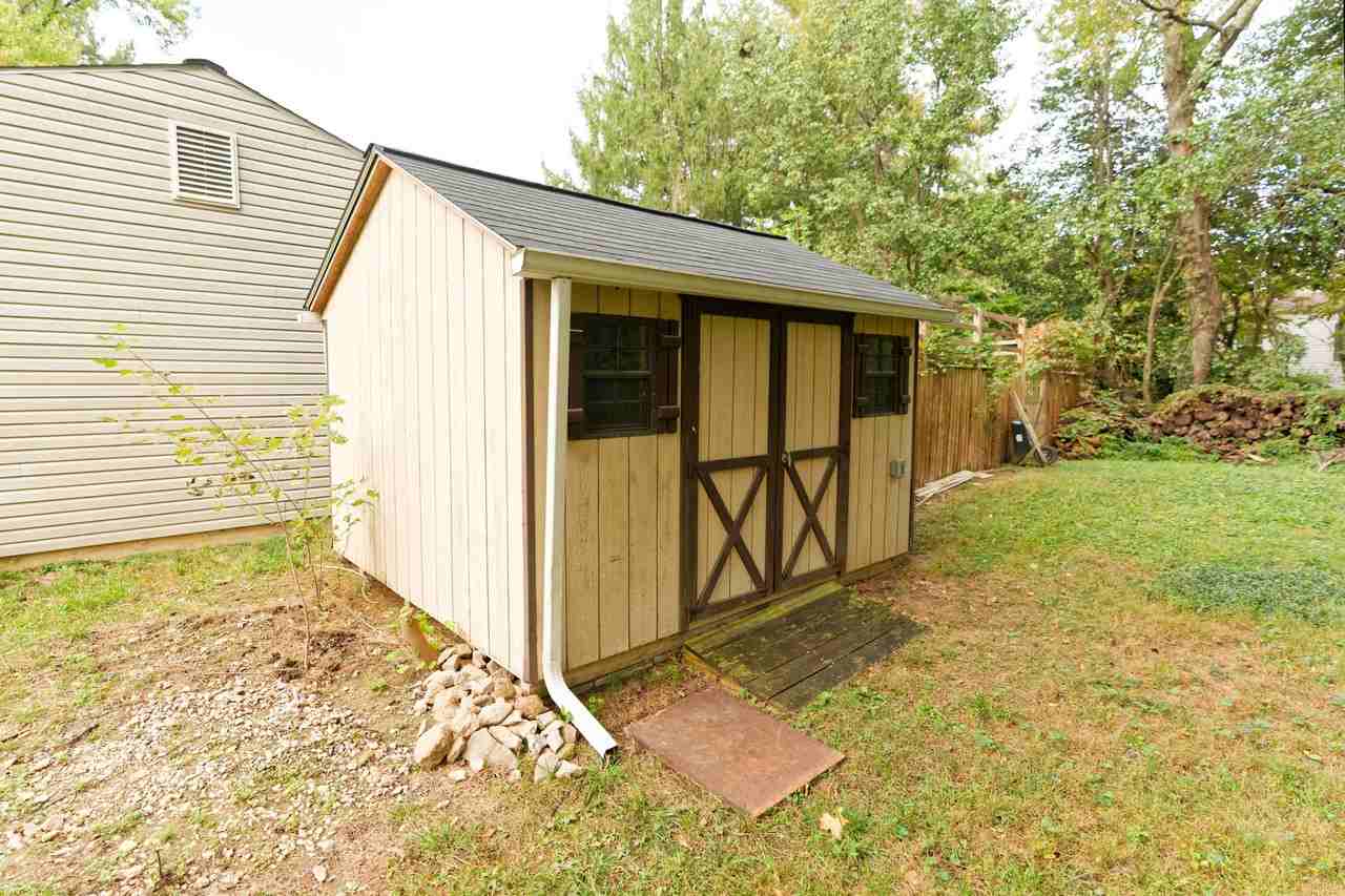 6733 Pyramid Way - Photo 7 of 20