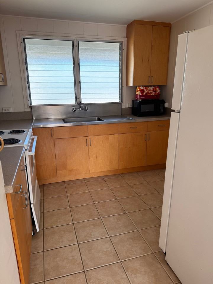 3032 Lakimau St #D - Photo 6 of 9