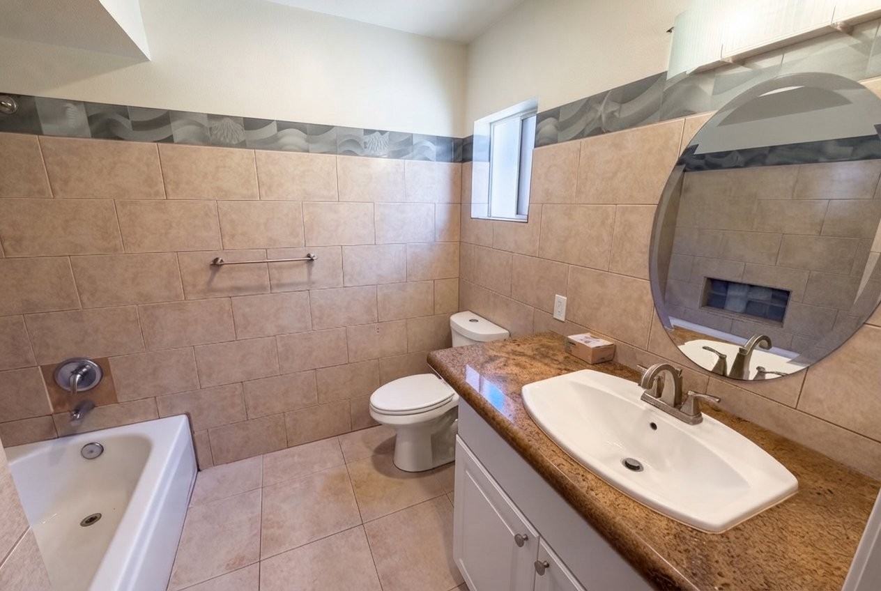 13615 N 18th Dr - Photo 3 of 6