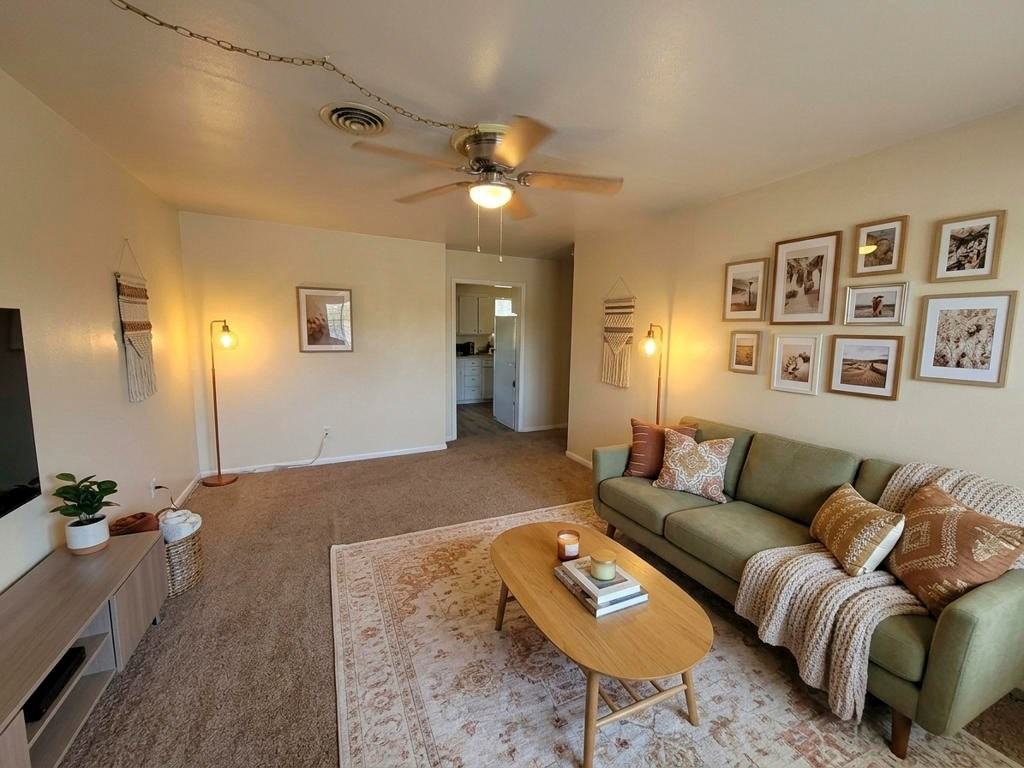 2118 Circle Dr - Photo 2 of 7