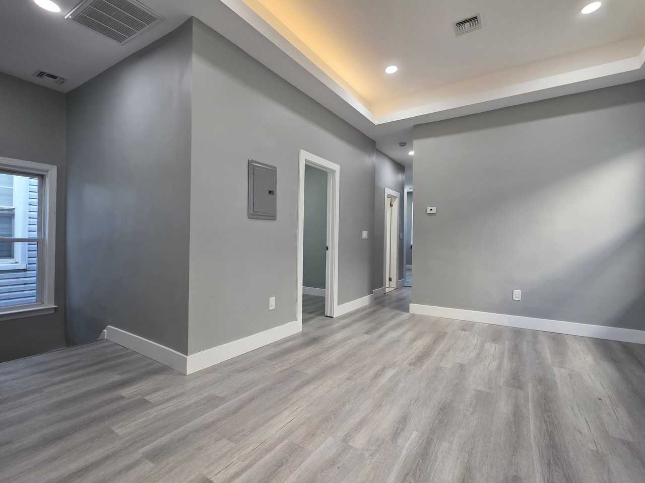 20 W 49th St #2 - Photo 6 of 19