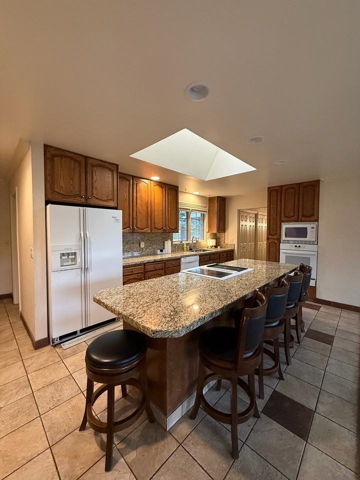 2085 E Cottonwood Cove Ln - Photo 7 of 20