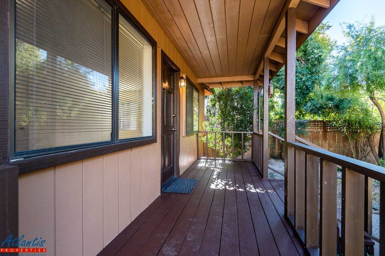 414 Bay Ave #C - Photo 2 of 15