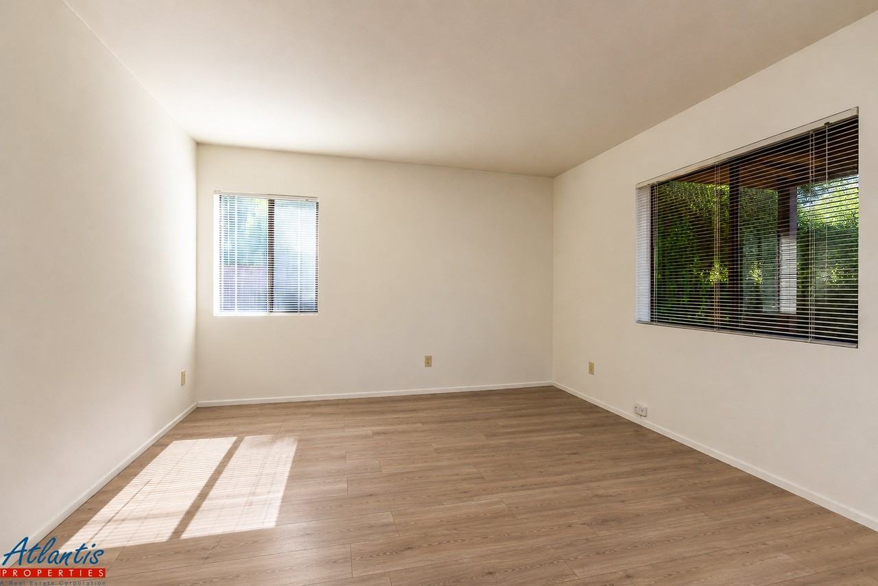 414 Bay Ave #C - Photo 3 of 15